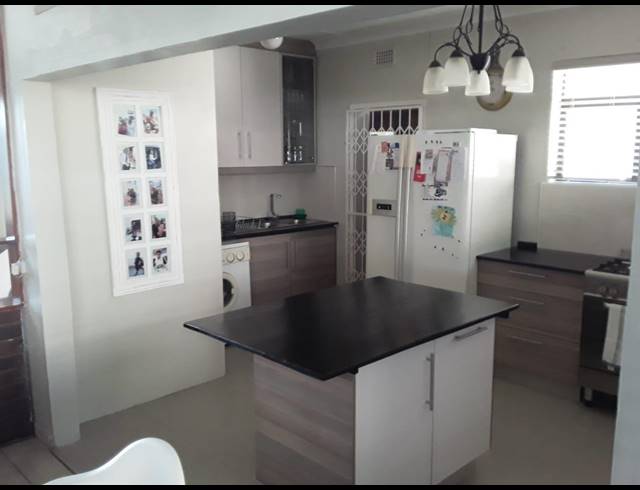 3 BEDROOM FREESTANDING RENTED IN BEREA WEST